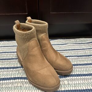 Sonoma Women's Crumbcoat Chelsea Pull On Comfort Fashion Boots Taupe Size:9